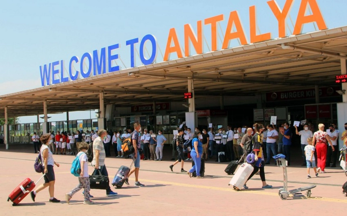 Ötən il Antalya rekord sayda turist qəbul edib